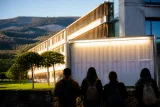 Hong Bang International University legt Zulassungsschwellen für Gesundheits‑ und Rechtsstudien 2026 fest