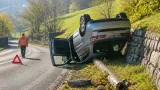 Sekundenschlaf in Steineggwald: Auto überschlägt sich bei Teufen – Lenkerin unverletzt