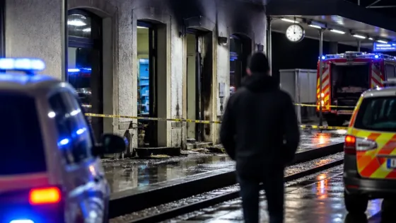 Zwei Bahnhofsbrände in einer Nacht – 63‑jähriger Tatverdächtiger inhaftiert