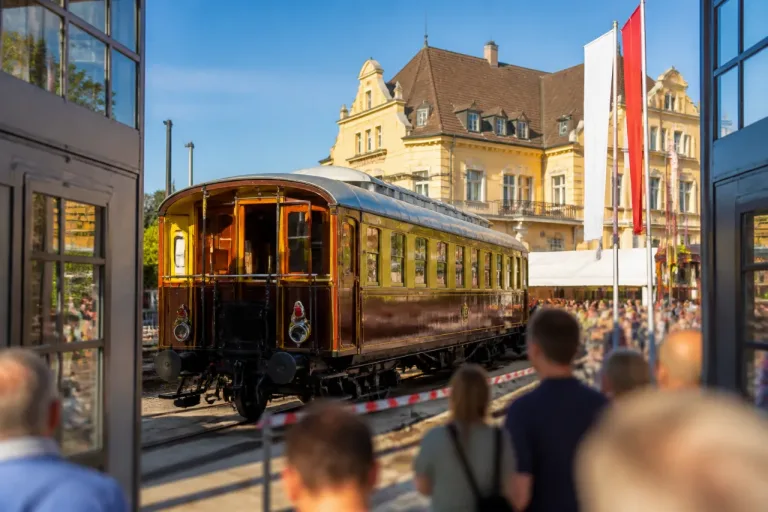 Aarau feiert 125 Jahre Aarau‑Schöftland‑Bahn: Festwochenende mit Salonwagen und Werkstattbesuchen