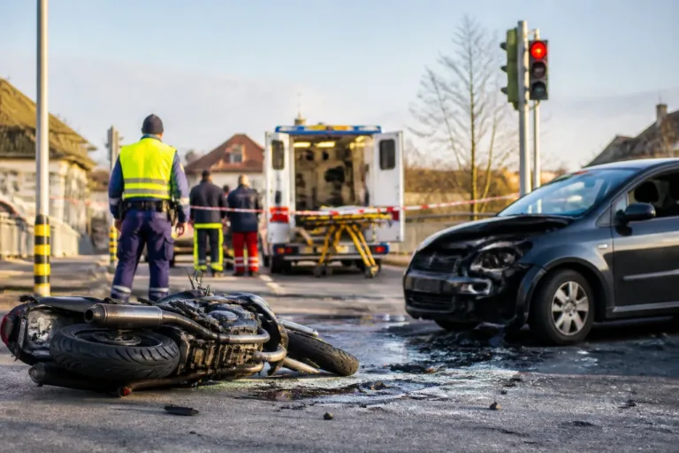 Aarau: Motorradfahrer bei Kollision an Suhrebrücke verletzt