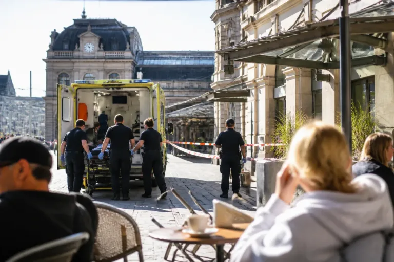Mann stirbt nach medizinischem Notfall in Aarauer Bahnhofrestaurant – Polizei sucht Zeugen