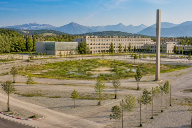 Armeeausbildungszentrum Allmend: Beton weicht Bäumen und Moorfläche