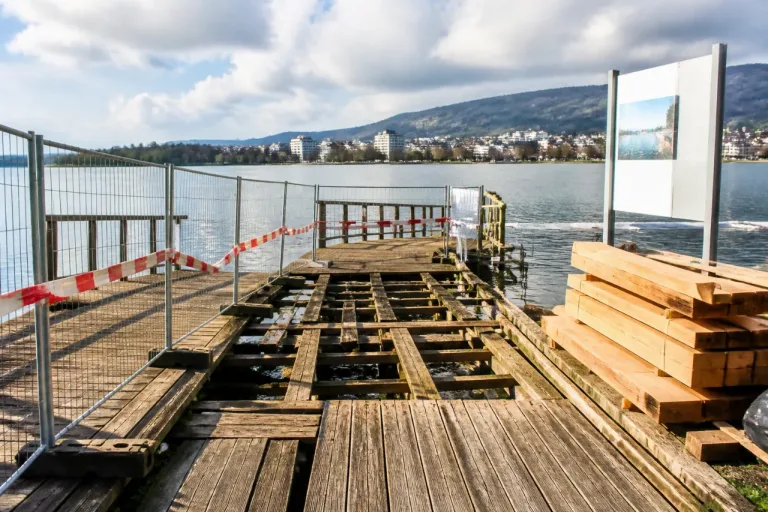 Biel saniert Holzsteg beim Beau Rivage – Arbeiten ab 2027 geplant