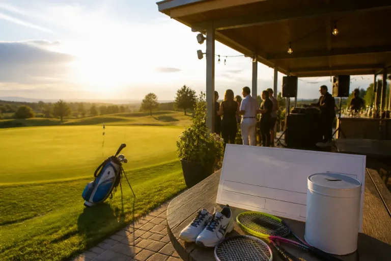 Charity-Golf-Trophy in Blumisberg bringt Geld und Aufmerksamkeit für Berner Tennisnachwuchs
