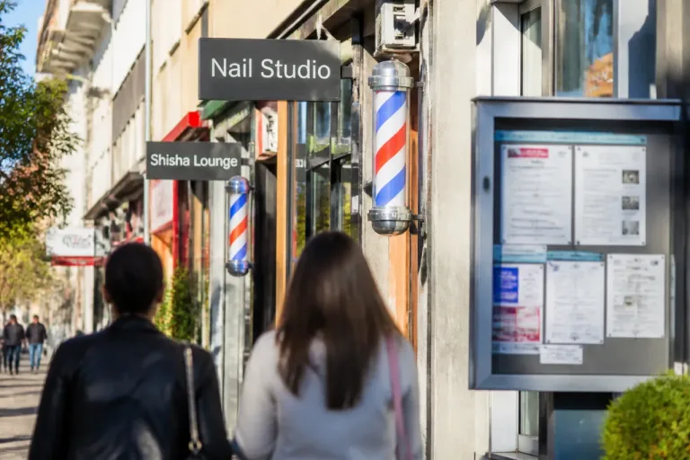 Dietikon will Gewerbemix im Zentrum neu ordnen — Stadtpräsident kritisiert Häufung von Barbershops und Shishabars