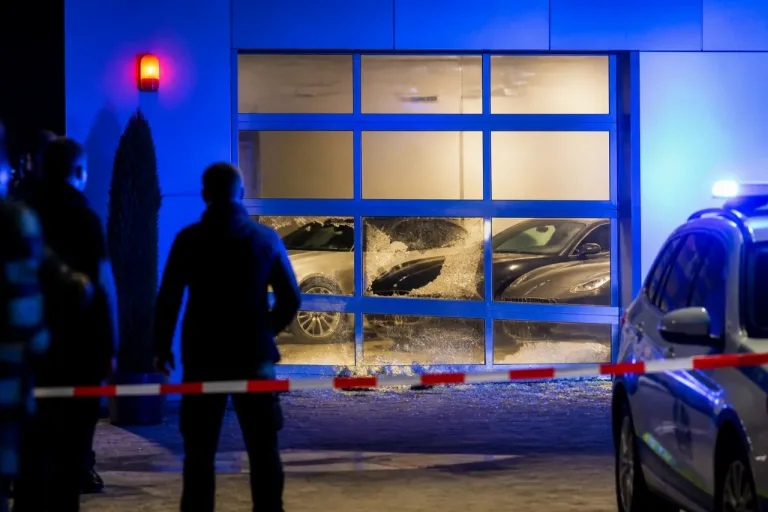 Einbruch in Auto­garage in Muolen verhindert – 18‑Jähriger festgenommen