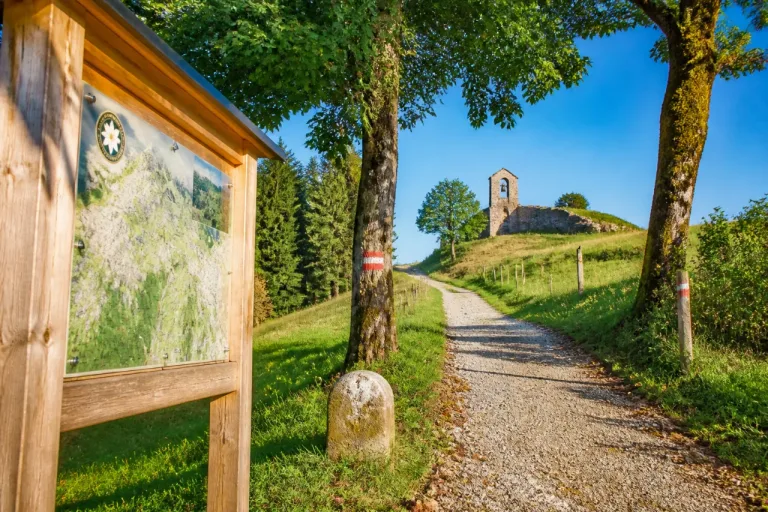 Drei Prüfzeichen für gute Wanderwege – so wählen Sie die nächste Tour besser aus
