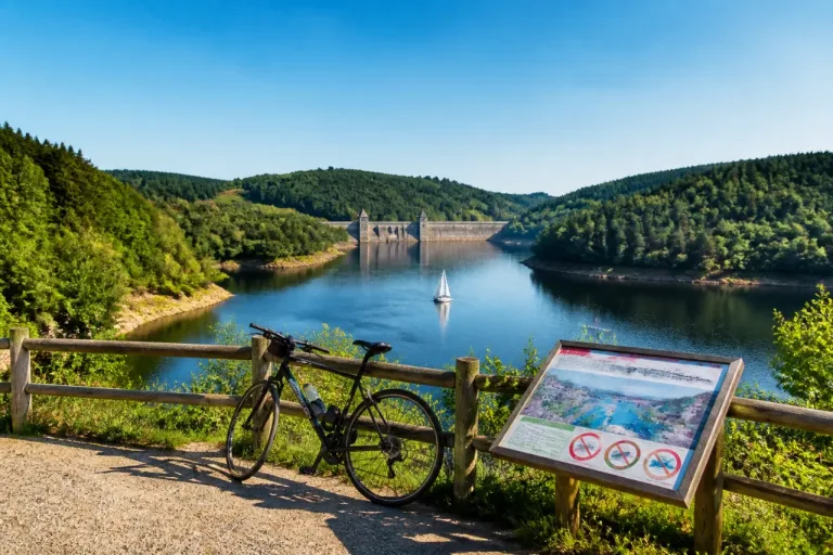 Bleilochtalsperre: Deutschlands grösster Stausee als Sommerziel für Ruhe, Wasser und Aktivitäten