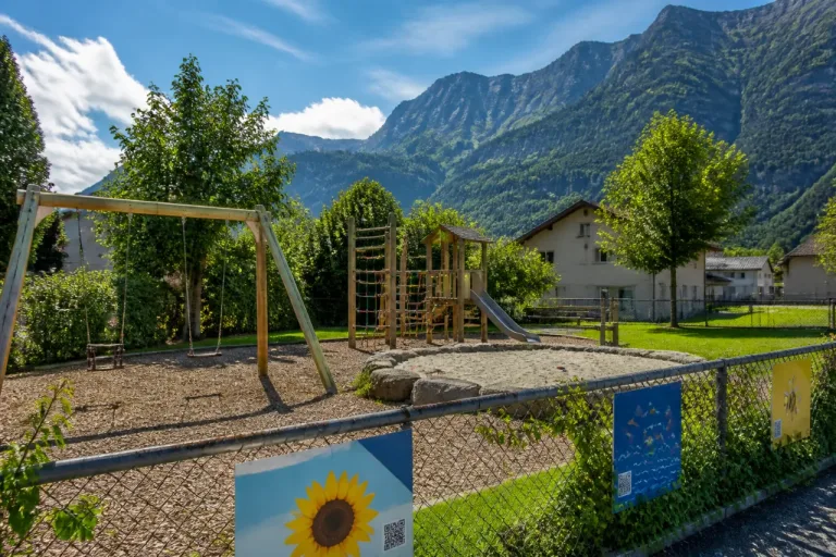 Glarus startet Kampagne gegen weggeworfene Zigarettenstummel auf Spielplätzen