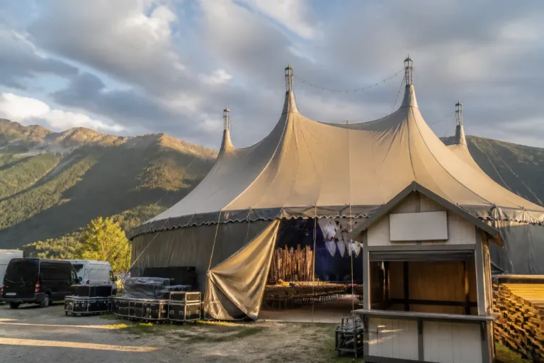 Hoch Kultur Festival setzt auf Zirkuszelt und flexibles Schönwetter‑Ticket