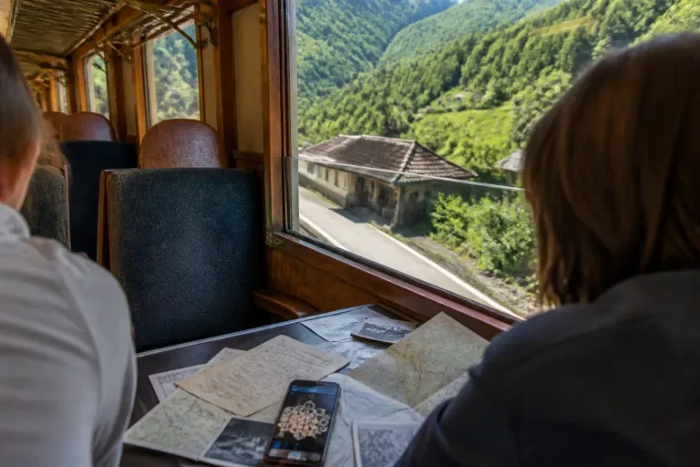 Locarno: Neuer Detektiv- Erlebniszug macht Fahrt nach Camedo zur interaktiven Spurensuche