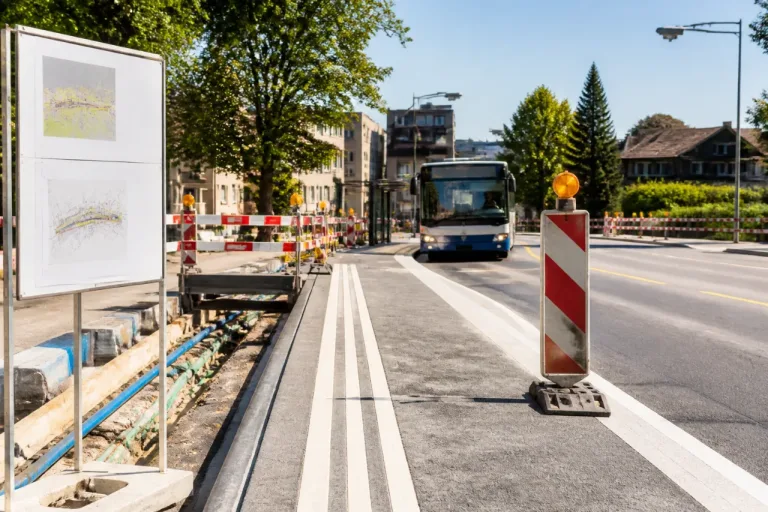 Luzern rüstet Bushaltestelle Ruopigen für niveaugleichen Einstieg um