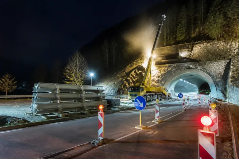 Nächtliche Sperrungen im Tunnel Giswil wegen Einbau eines Lehrgerüsts für neue Brücke