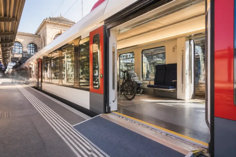 Neuer Thurbo-Zug fährt ab Winterthur: Flirt Evo auf S26 bringt Komfort und Umbau der Innenräume