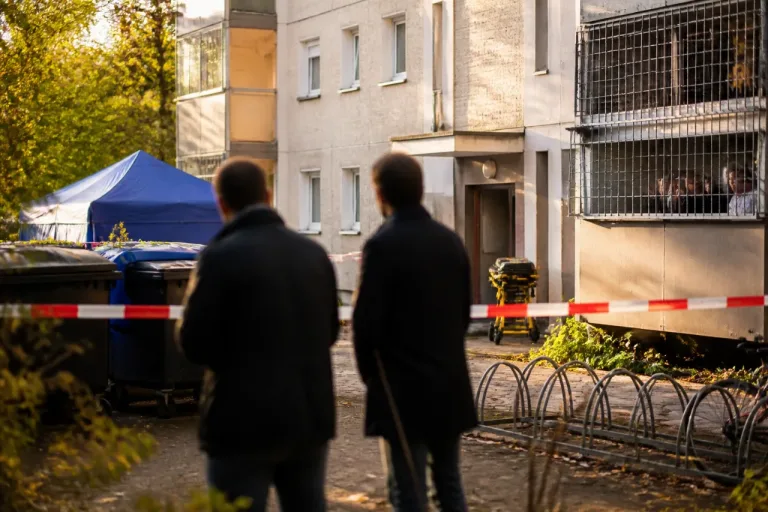 Neugeborenes in Berliner Siedlung tot aufgefunden – Jugendliche als Verdächtige ermittelt
