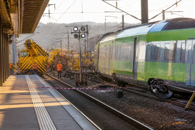 Rangierunfall im Stuttgarter Hauptbahnhof führt zu Gleissperrungen und Verspätungen