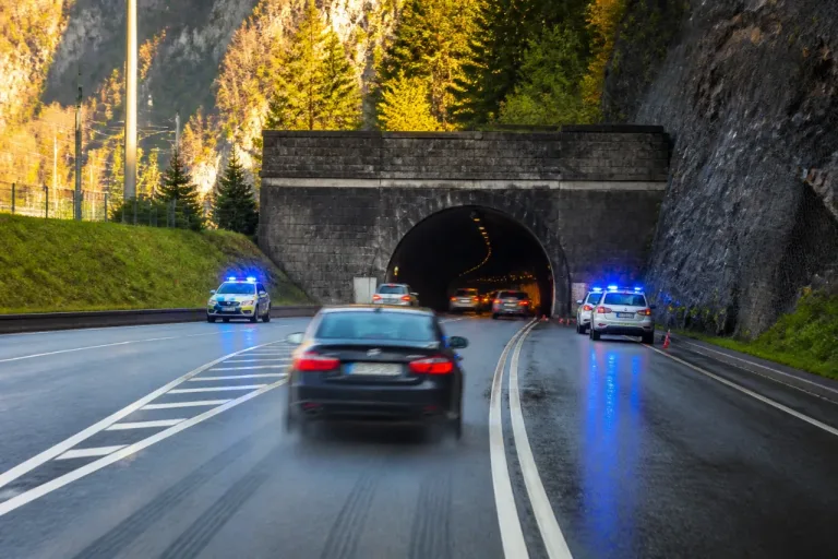 Raser mit deutschen Kennzeichen: 21 Überholmanöver und 171,8 km/h im Gotthard-Tunnel