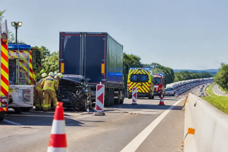 Schwerer Unfall auf der A1 erschwert den Verkehr Richtung Zürich