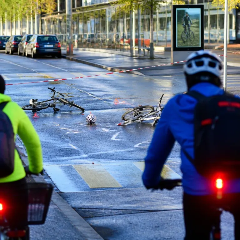 Hohe Unfallzahlen und Regelverstösse: Braucht es strengere Regeln für Velofahrende?