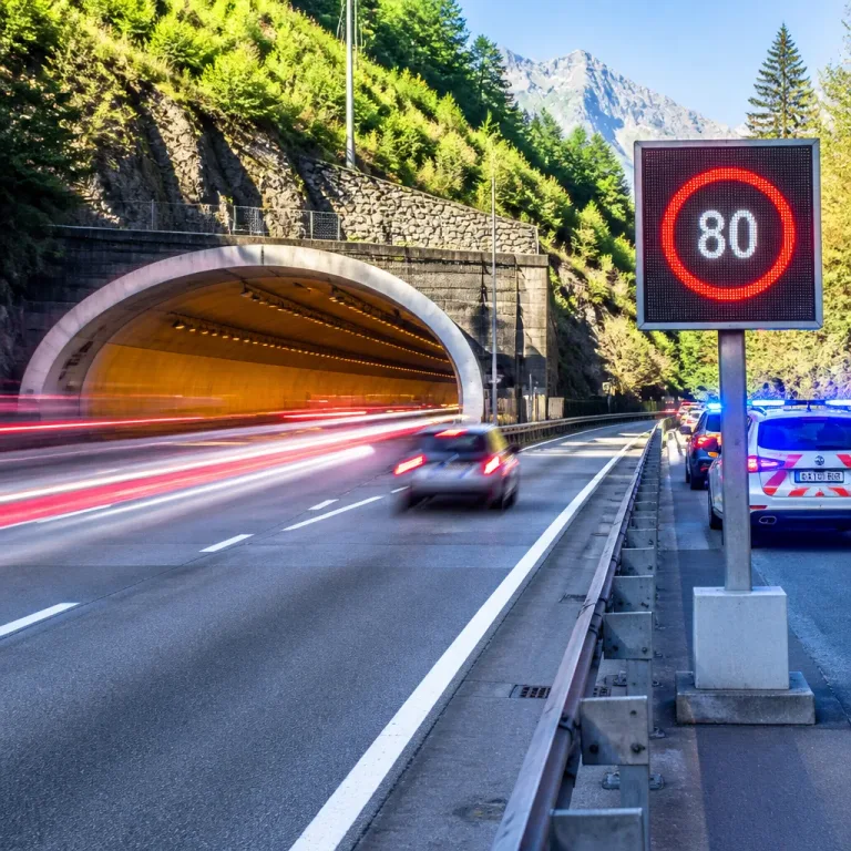 172 km/h im Gotthard: Fahrverbot und Sicherstellung nach riskanter Tunnel-Fahrt