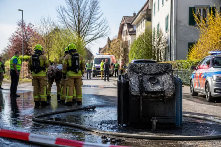 Mehrere Feuerverstösse in Rapperswil-Jona: Polizei löscht Brände und leitet Anzeige ein