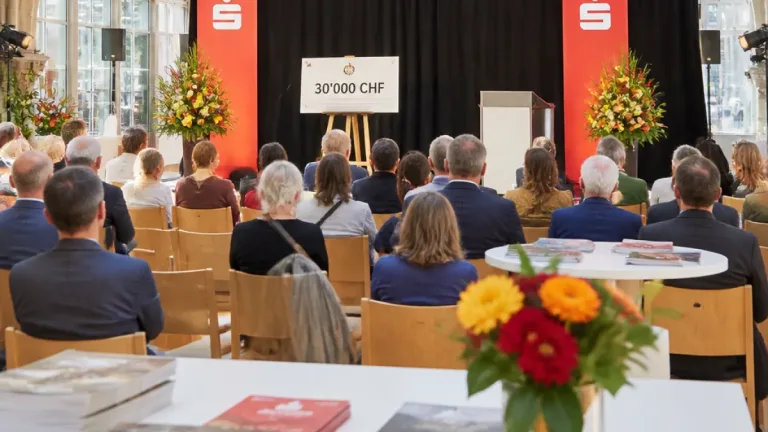Sparkasse vergibt weitere 30'000 Franken an Vereine im Raum Freiburg