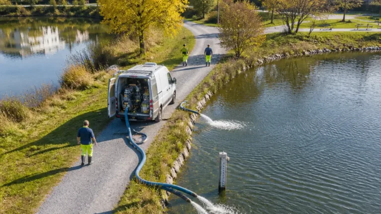 Stadt St.Gallen füllt Mannen- und Chrüzweier mit 1'500 m³ Trinkwasser auf