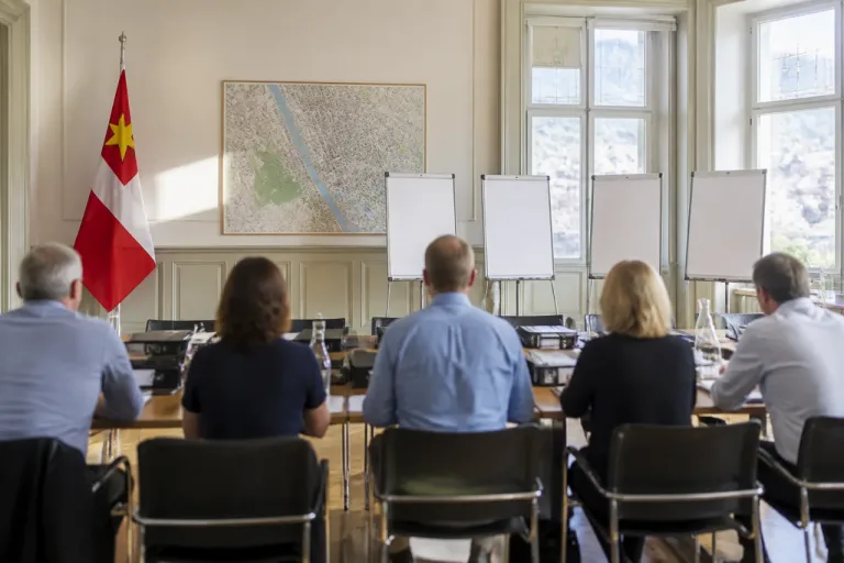 Thun: Neuer Gemeinderat verteilt Ressorts — wenige Rochaden, klare Zuständigkeiten