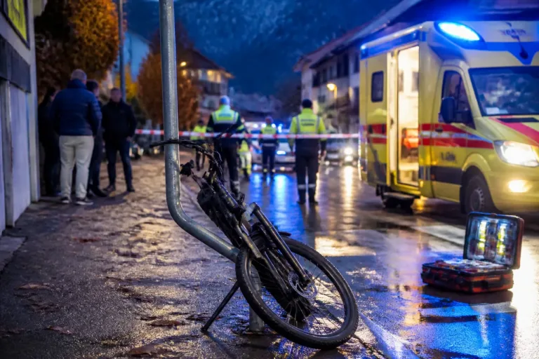 Zwei Abendunfälle in Uri: Motorradlenker schwerverletzt, E-Biker ebenfalls ins Spital