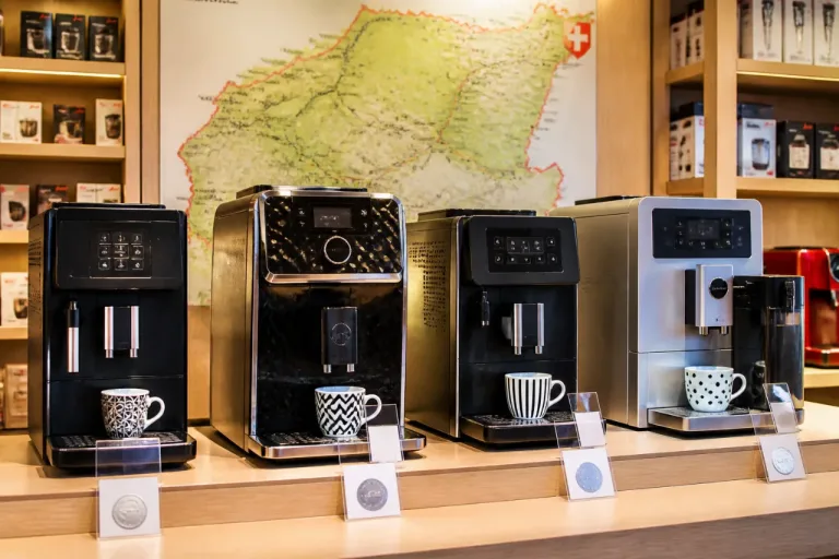 Welcher Kaffeevollautomat passt zu Ihnen? Markencheck zu Philips, JURA, De'Longhi und Siemens