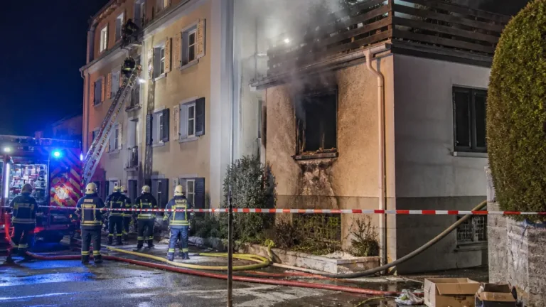 Zimmerbrand in Mehrfamilienhaus in Wil: Schaden rund 100'000 Franken